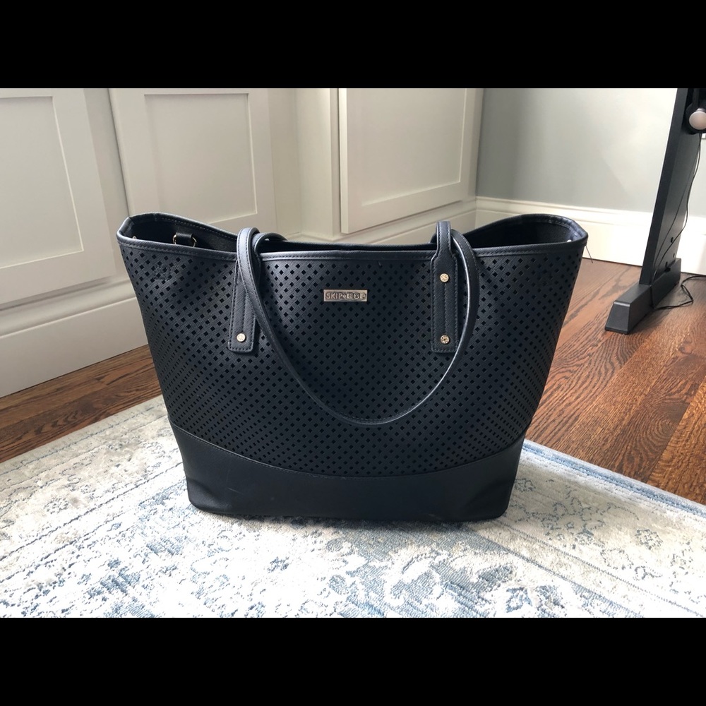 Skip Hop Duet 2 in 1 diaper bag tote